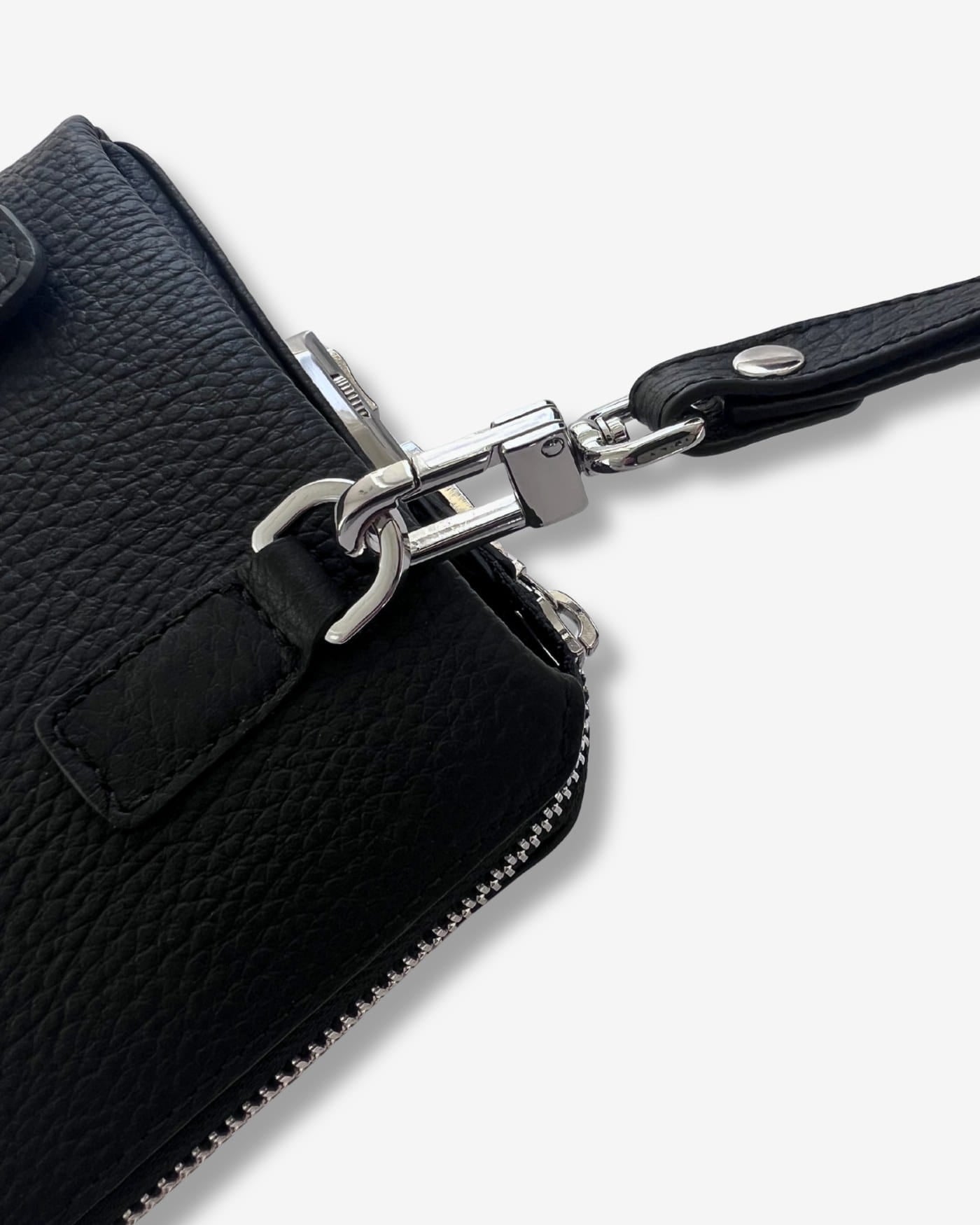 BLEUMONT PRIVÈ CASE