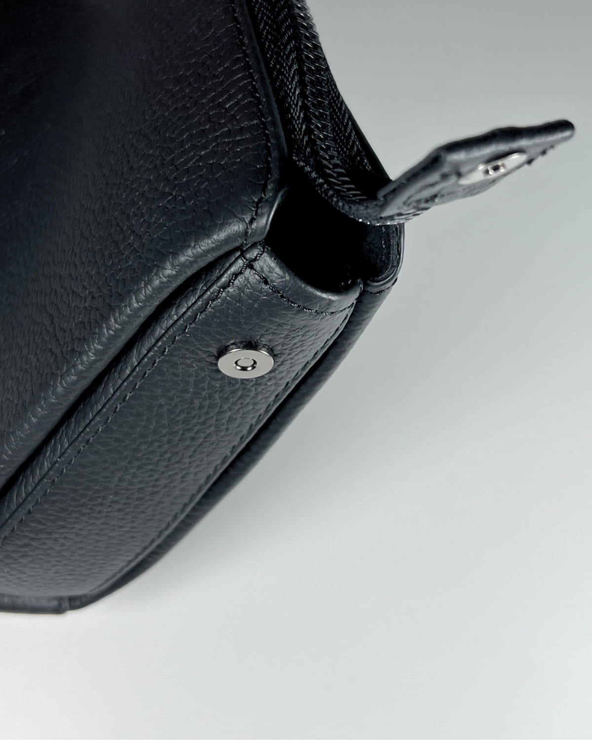 #farbe_Executive-Black